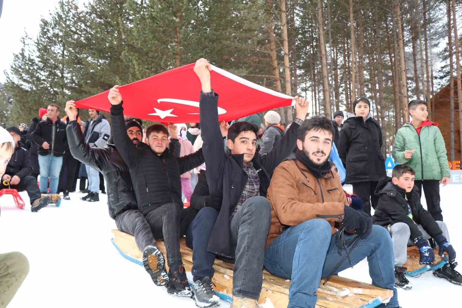 Erzurum’da kızaklarla kıyasıya yarış
