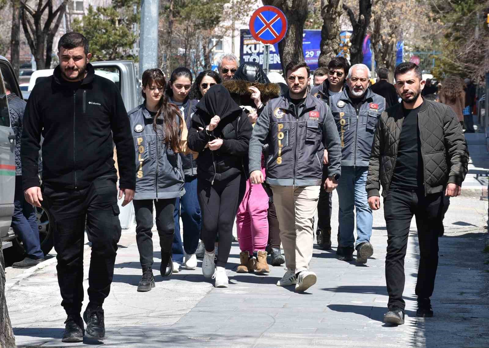 Erzurum’da masaj salonu maskesi altında fuhuş şebekesine darbe
