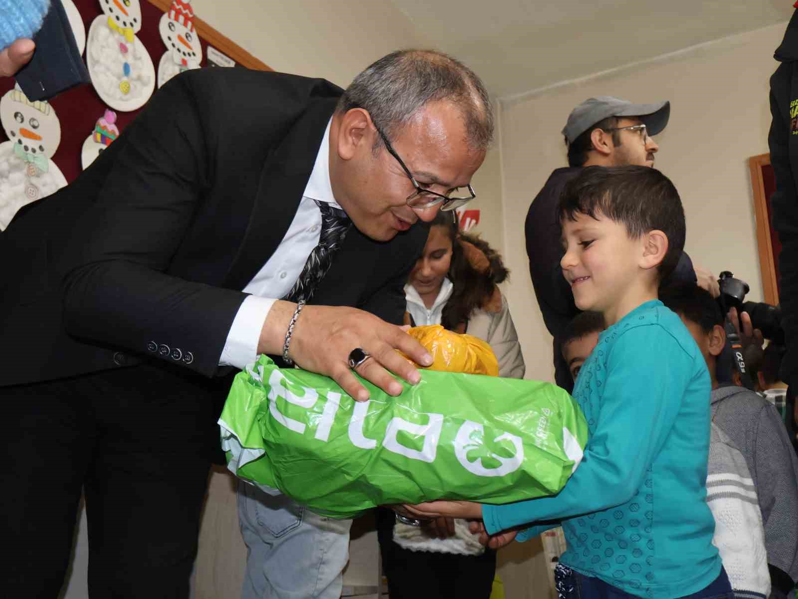 Erzurum’da miniklere umut eli uzandı
