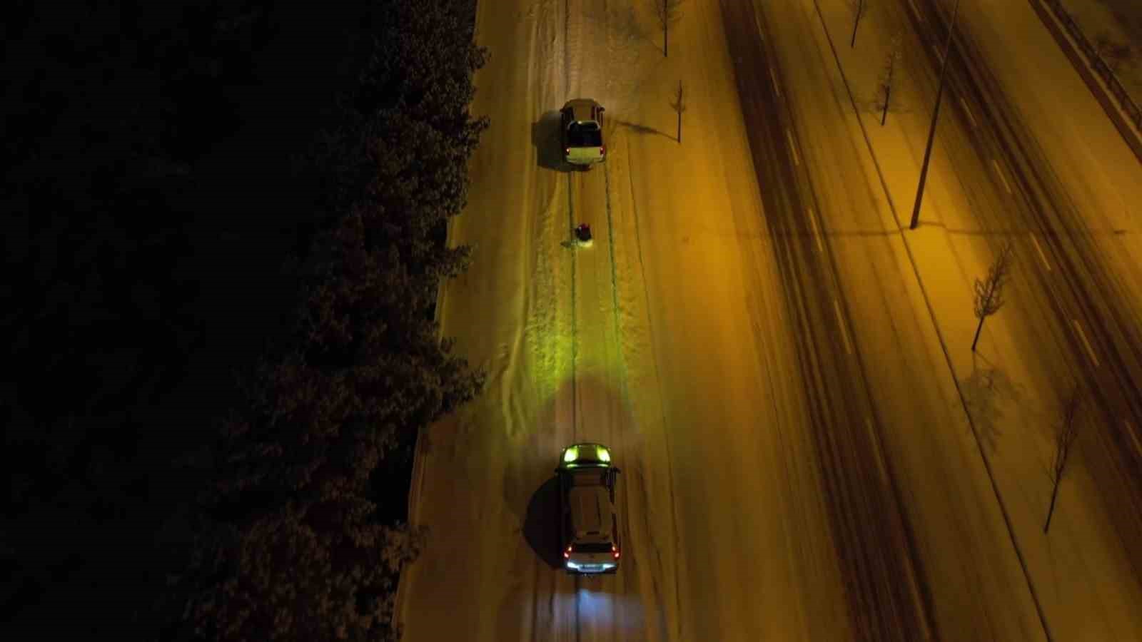 Erzurum’da off-roadçuların lastik ve kızaklı kar keyfi
