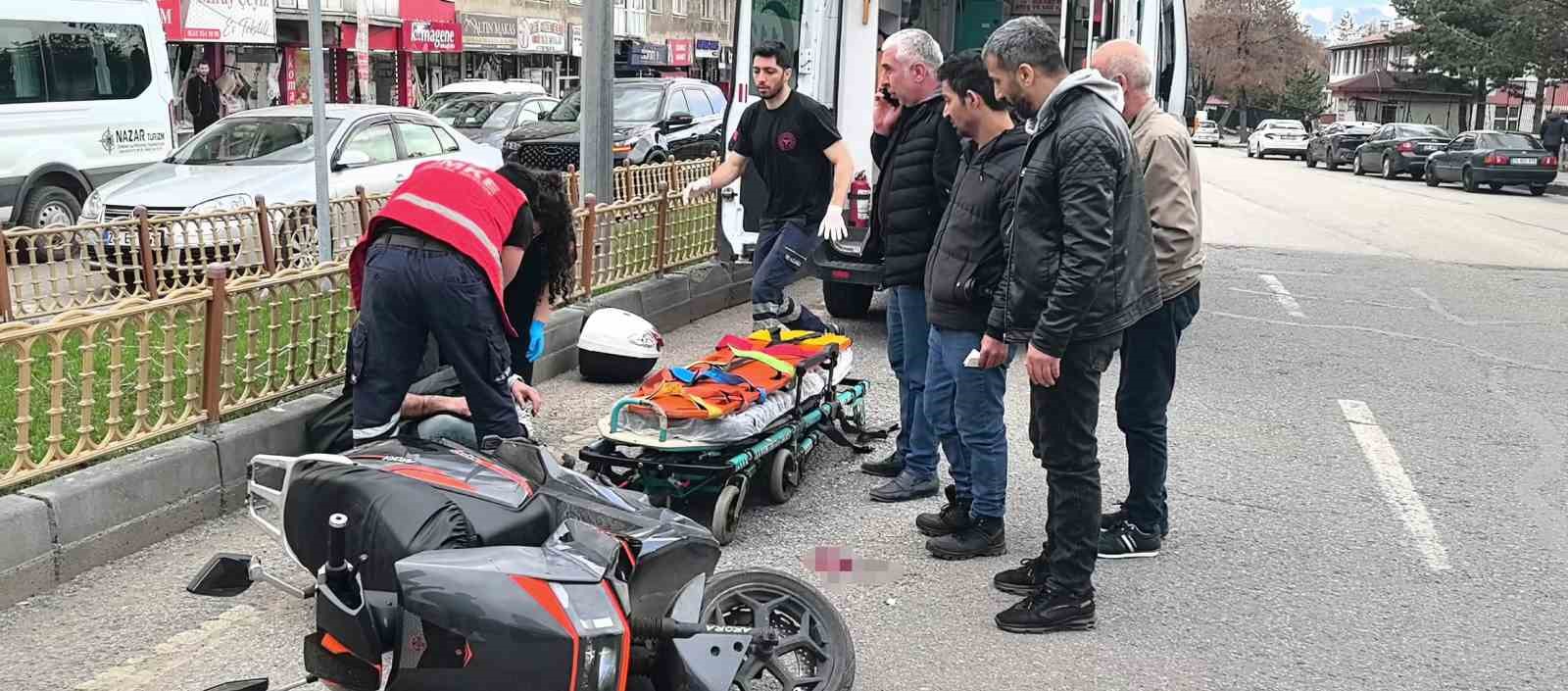 Erzurum’da otomobille çarpışan motosikletin sürücüsü yaralandı
