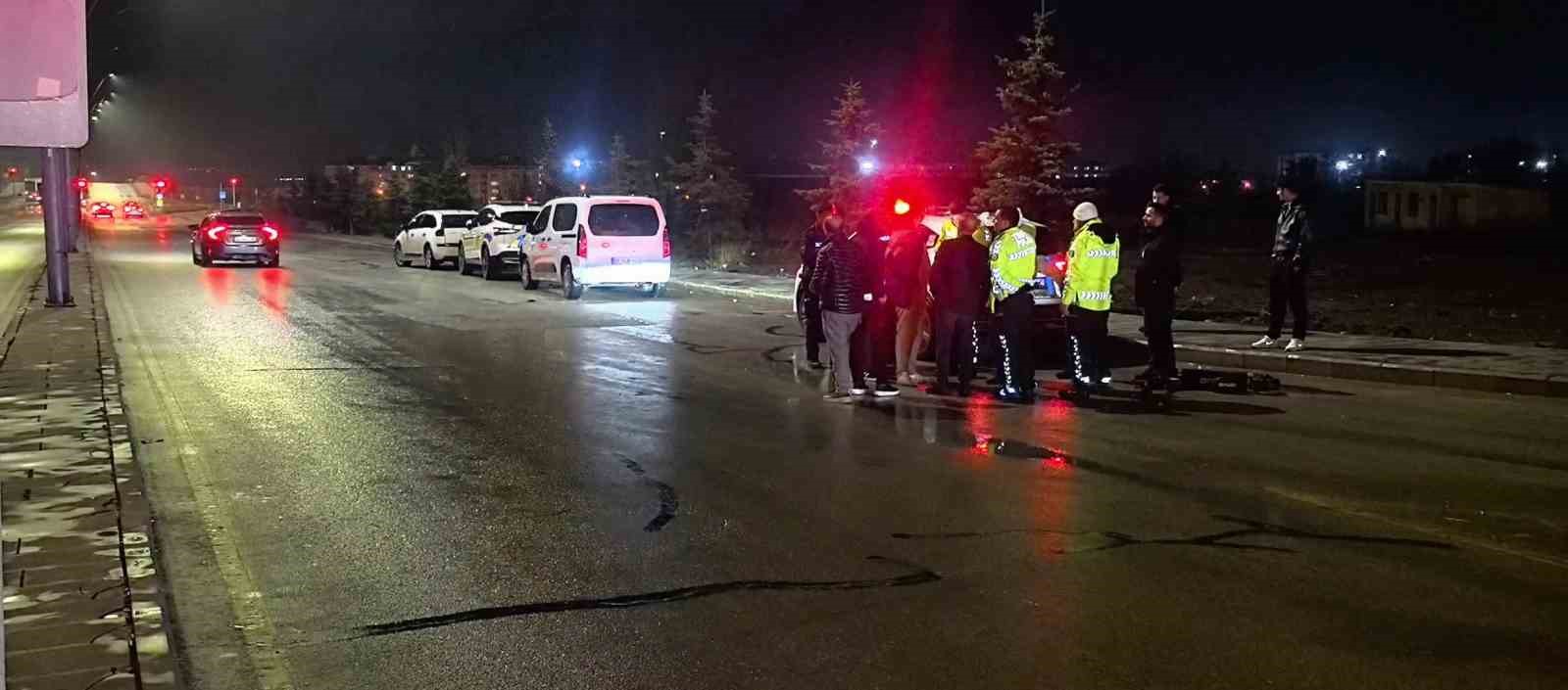 Erzurum’da scooter sürücüsüne araç çarptı: 1 yaralı
