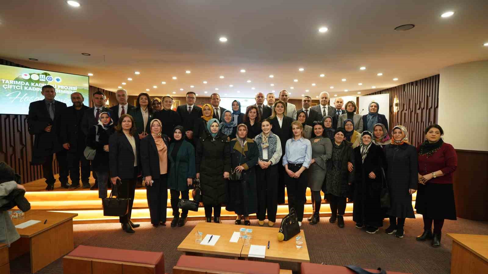 Erzurum’da tarımda kadın eli projesi ve çiftçi kadın akademisi başladı
