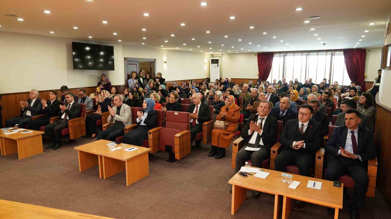 Erzurum’da tarımda kadın eli projesi ve çiftçi kadın akademisi başladı
