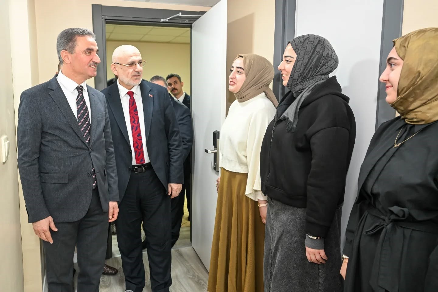 Erzurum’da yükseköğrenim kız yurdu törenle açıldı
