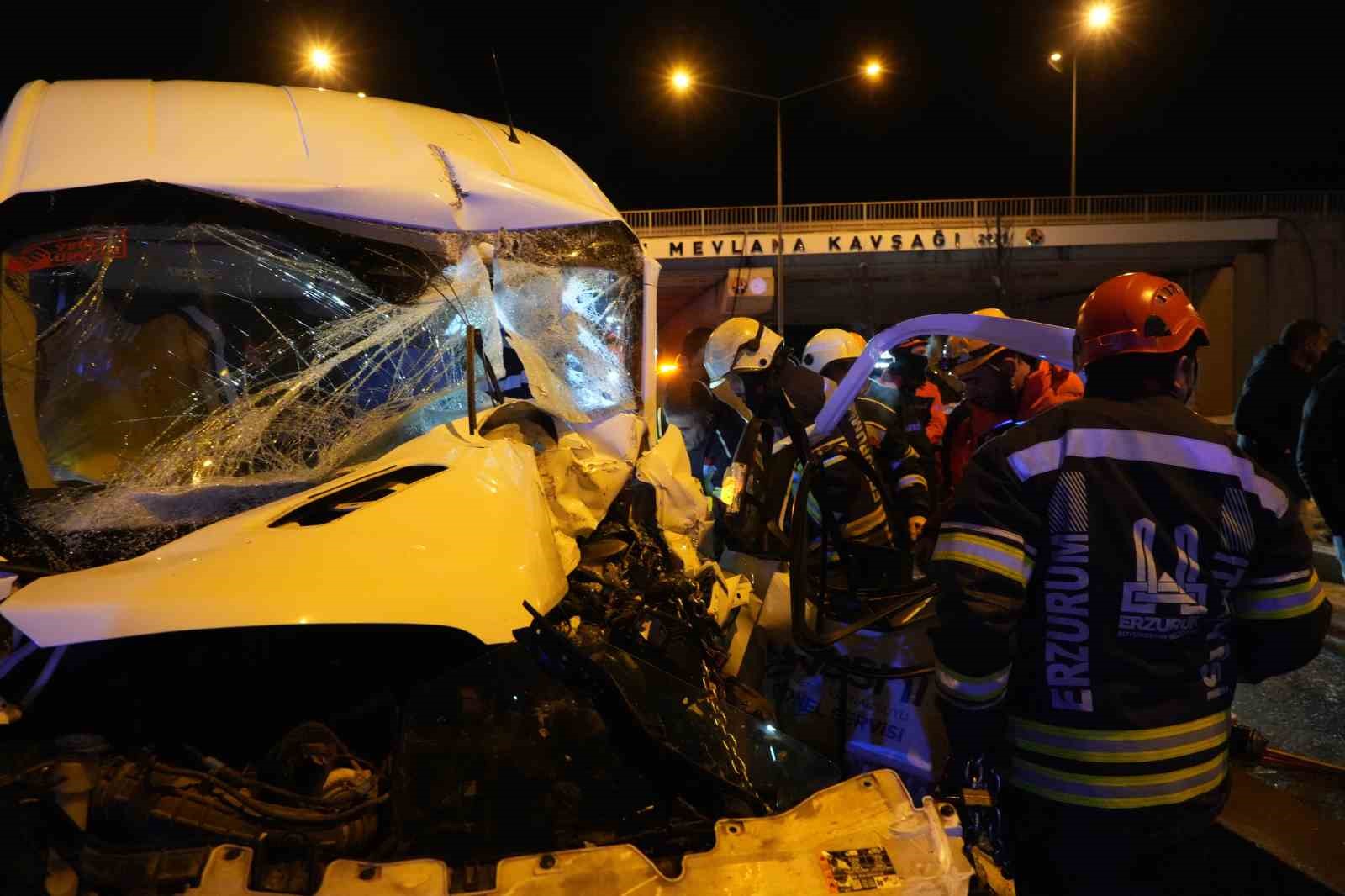 Erzurum’da zincirleme kaza: 5 yaralı
