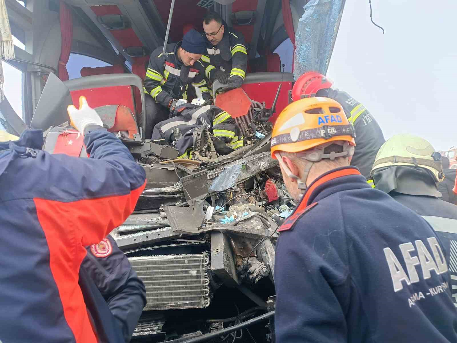 Erzurum’da zincirleme trafik kazası: 20 yaralı
