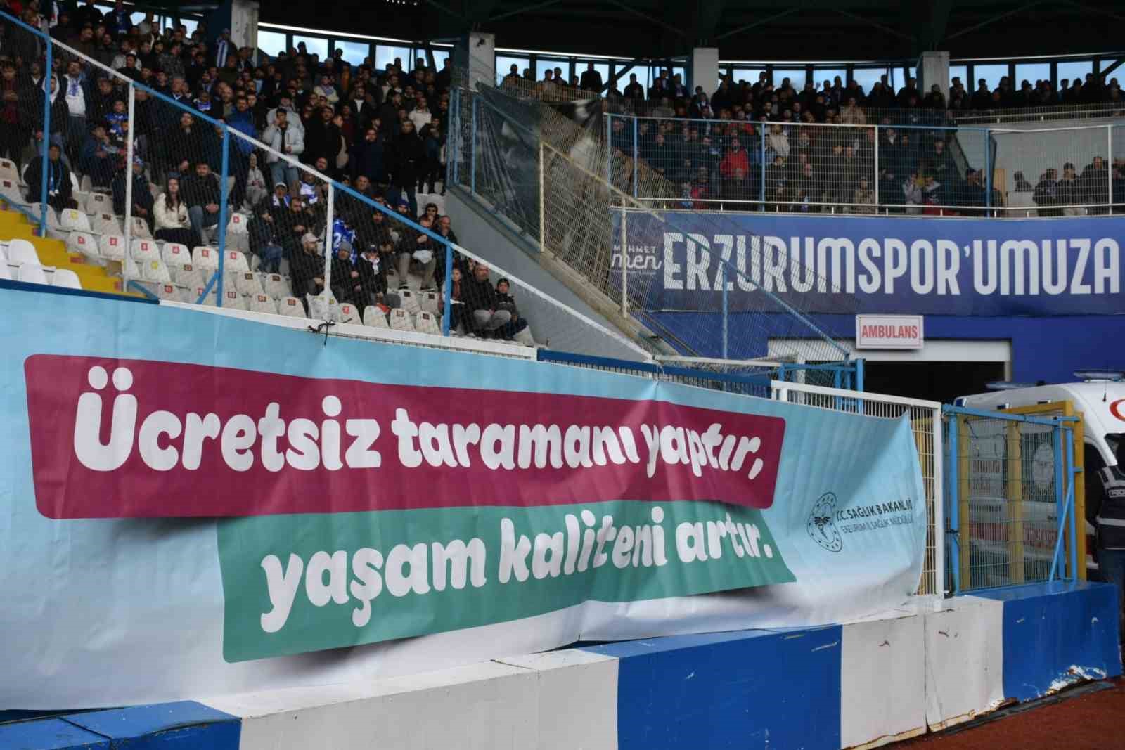 Erzurumspor tribünlerinden anlamlı mesaj: "Ücretsiz taramanı yaptır, yaşam kaliteni artır"
Erzurumspor tribünlerinden anlamlı mesaj: "Ücretsiz taramanı yaptır, yaşam kaliteni artır"