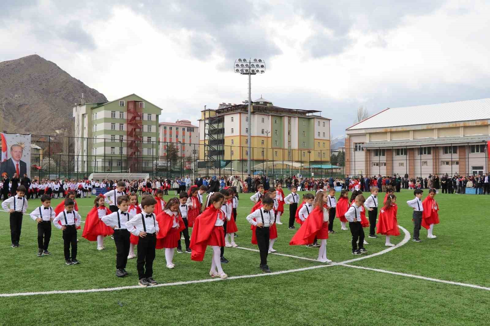 Erzurum’un Oltu ilçesinde 23 Nisan coşkusu
