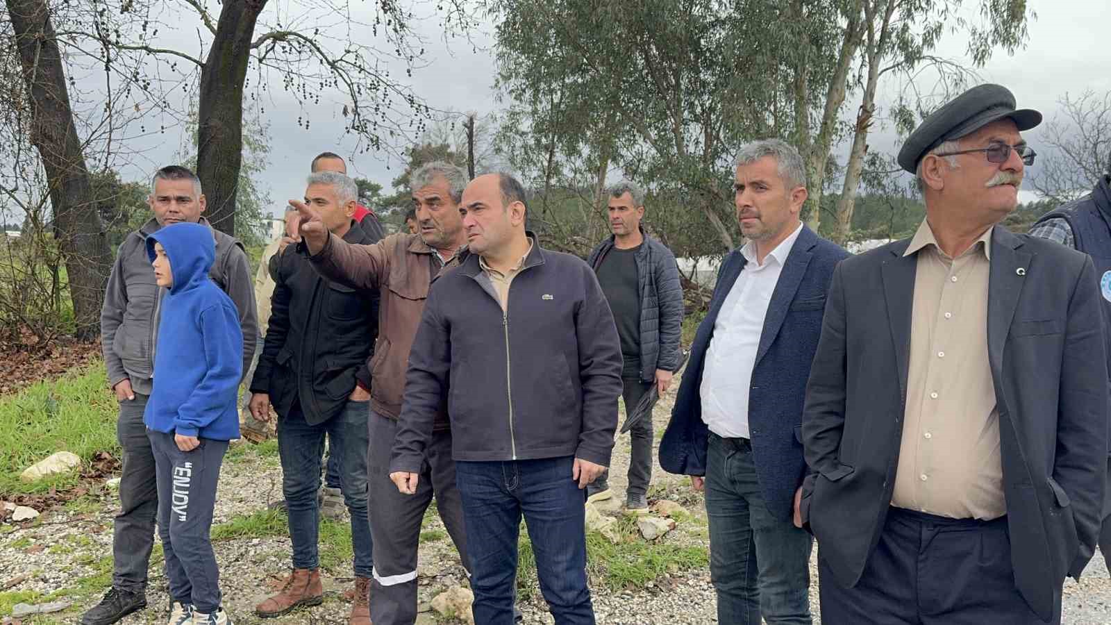 Eşen Çayı taştı, tarım arazileri ve hayvan barınağı sular altında kaldı
