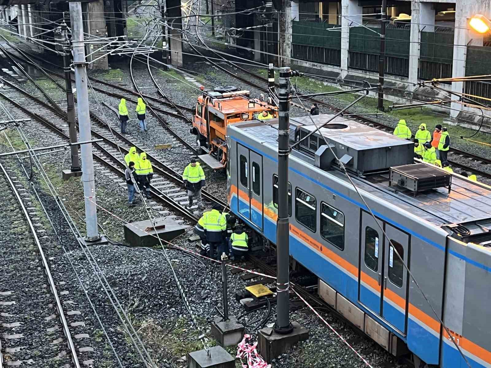 Esenler Otogar durağında metro raydan çıktı, ulaşımda aksamalar yaşanıyor
