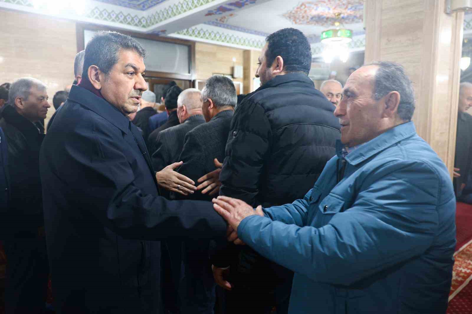 Esenler’de Enderun teravih geleneği yaşatılıyor
