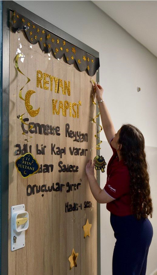 Esenler’de liselerde "Görevimiz Ramazan" projesi gençlerin toplumsal sorumluluk bilincini güçlendiriyor
