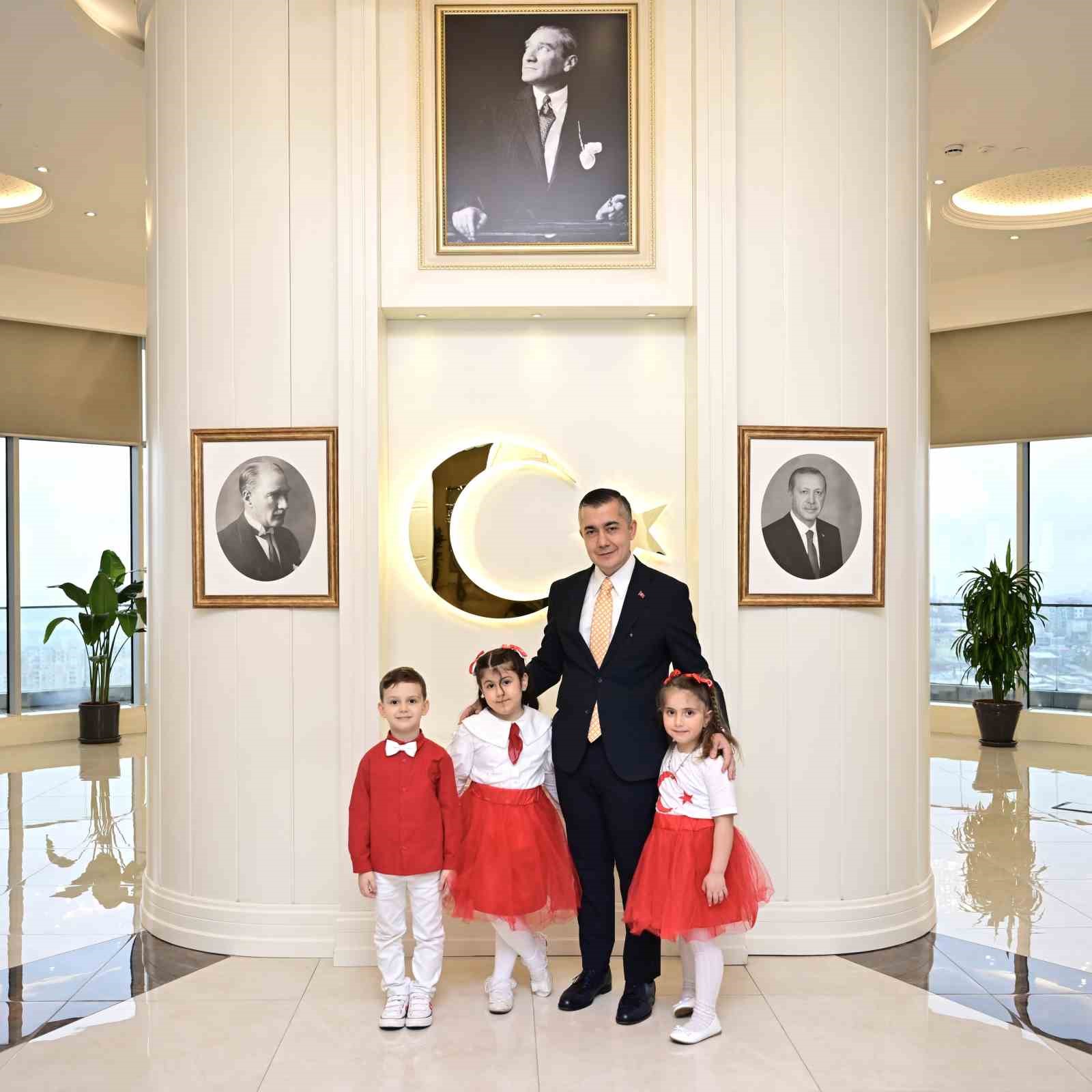 Esenyurt Belediye Başkan Vekili Aksoy’a 23 Nisan’da anlamlı ziyaret
