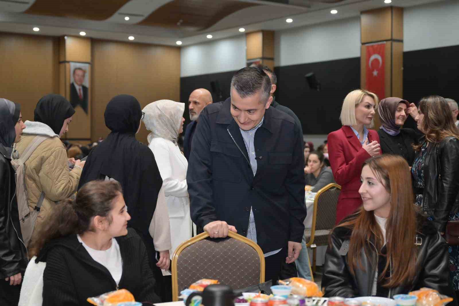 Esenyurt Belediye Başkan Vekili Aksoy’dan gençlere yönelik yatırım atağı
