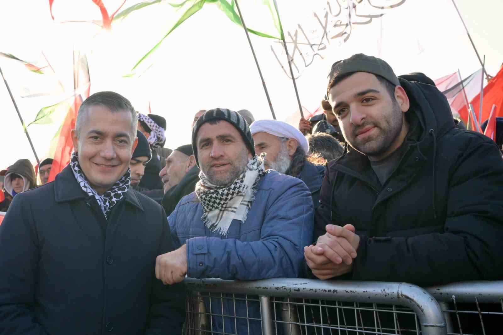 Esenyurt Belediye Başkan Vekili Can Aksoy’dan Filistin için güçlü destek
Esenyurt Belediye Başkan Vekili Can Aksoy’dan Filistin için güçlü destek