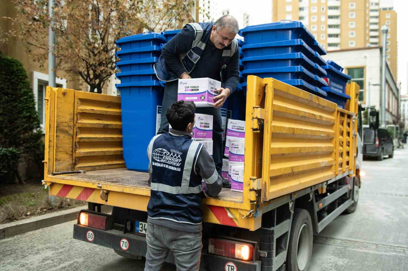 Esenyurt Belediyesi geri dönüşüm çalışmalarını Solarkent Sitesi’ne taşıdı
Esenyurt Belediyesi geri dönüşüm çalışmalarını Solarkent Sitesi’ne taşıdı