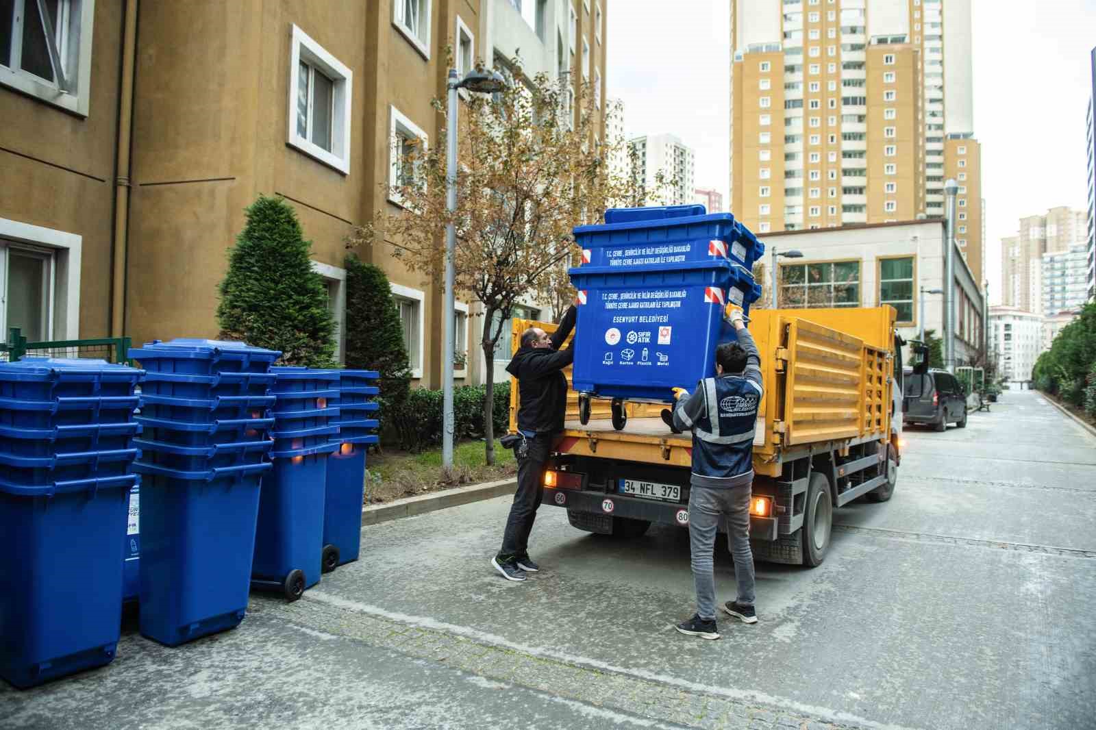 Esenyurt Belediyesi geri dönüşüm çalışmalarını Solarkent Sitesi’ne taşıdı
Esenyurt Belediyesi geri dönüşüm çalışmalarını Solarkent Sitesi’ne taşıdı