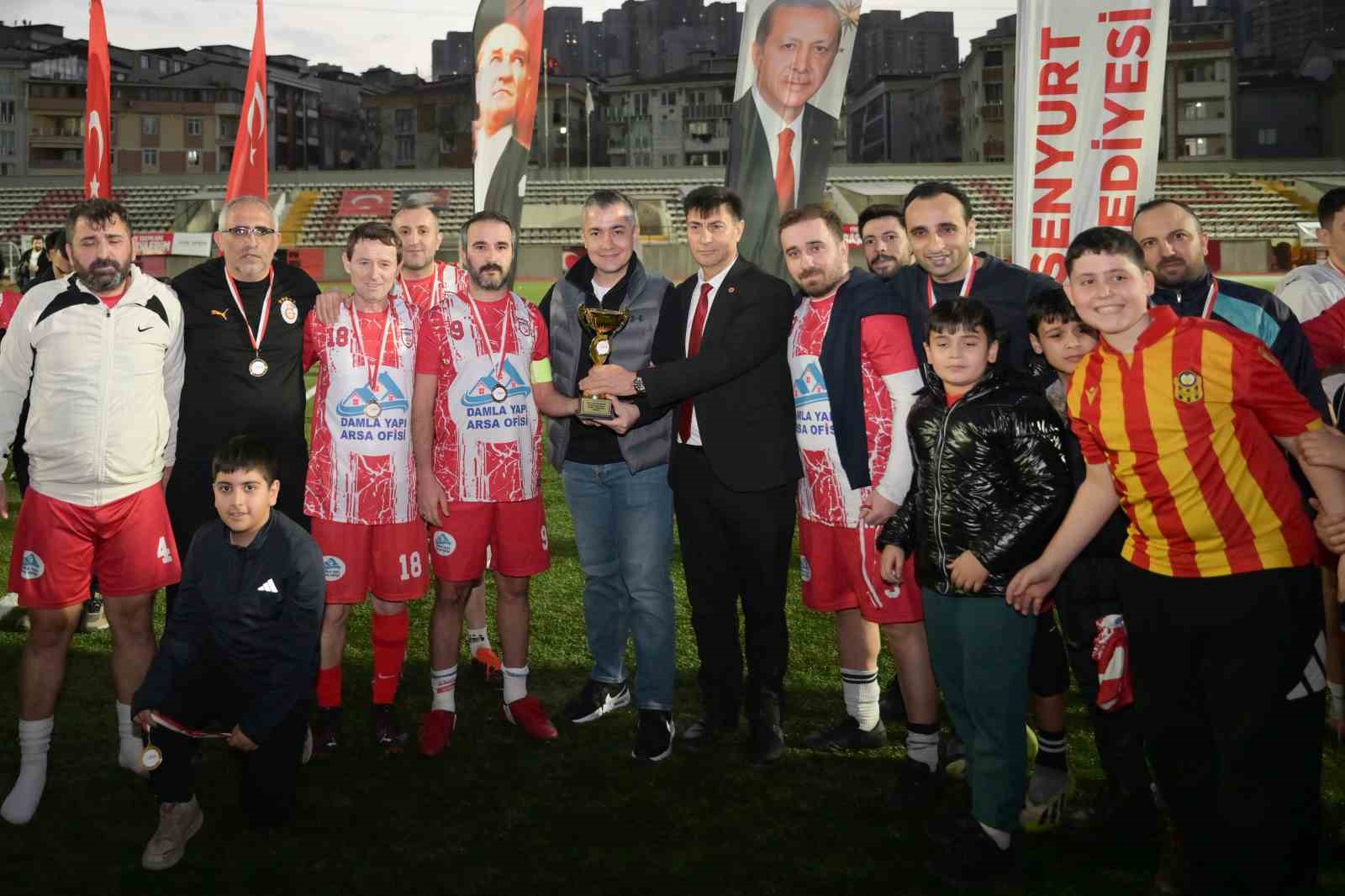 Esenyurt Belediyesi Mahalleler Arası Futbol Turnuvası’nın kazananı dostluk oldu
