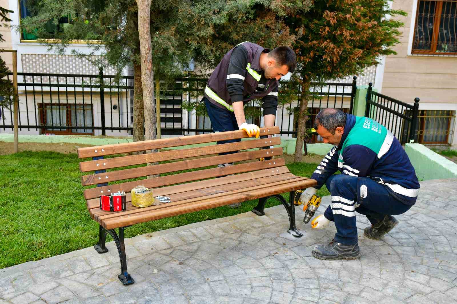 Esenyurt Belediyesi yangında zarar gören parkı yeniledi
