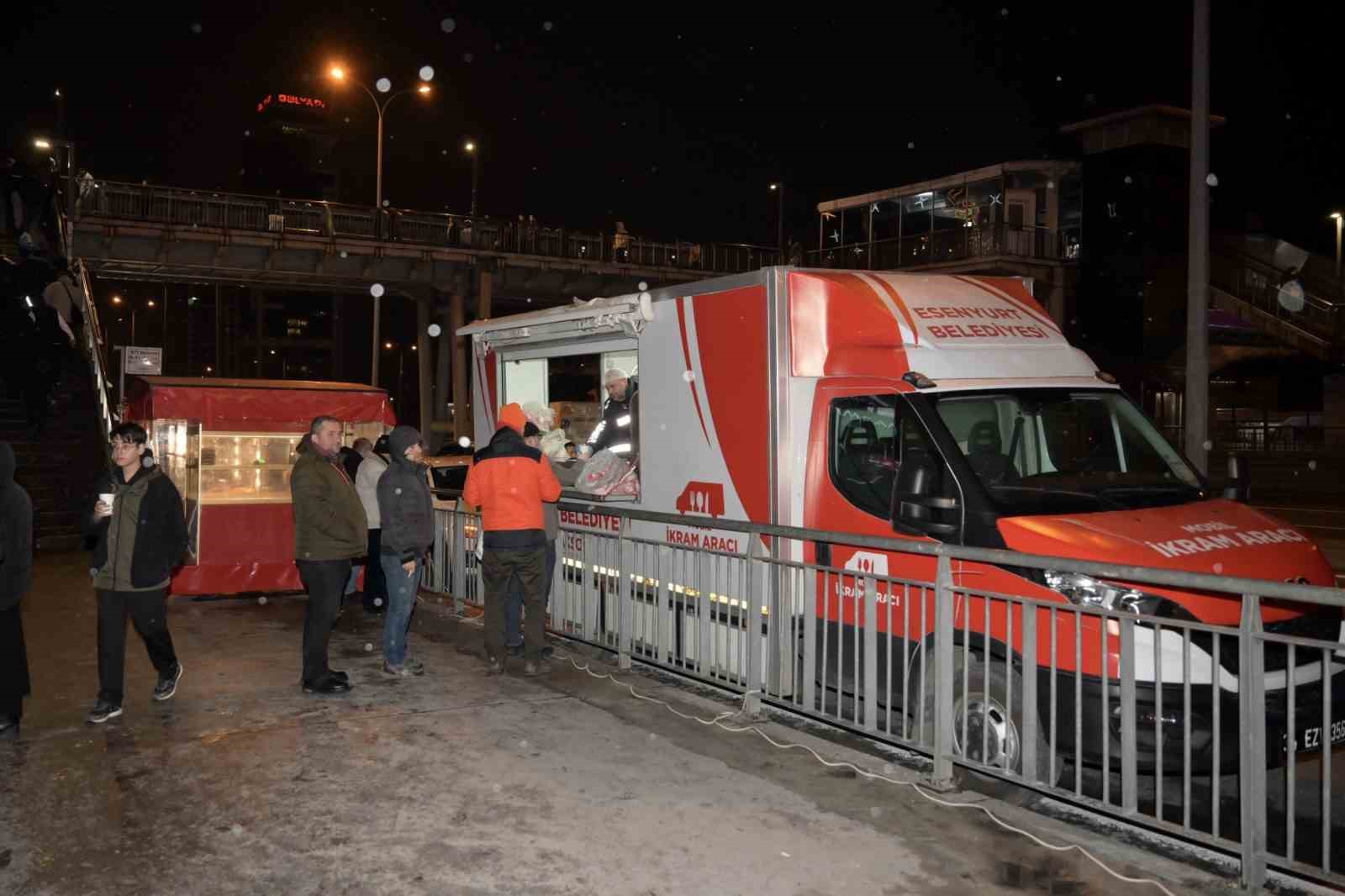 Esenyurt Belediyesi’nden vatandaşın içini ısıtan uygulama
