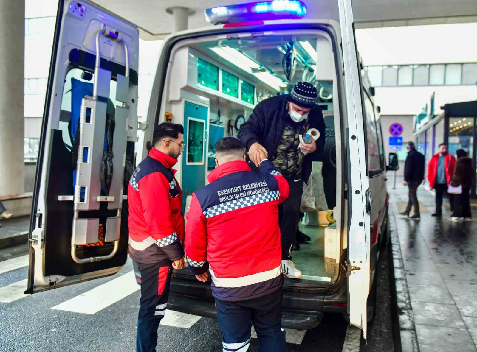 Esenyurt’ta ambulansla hasta nakil hizmeti aralıksız sürüyor
