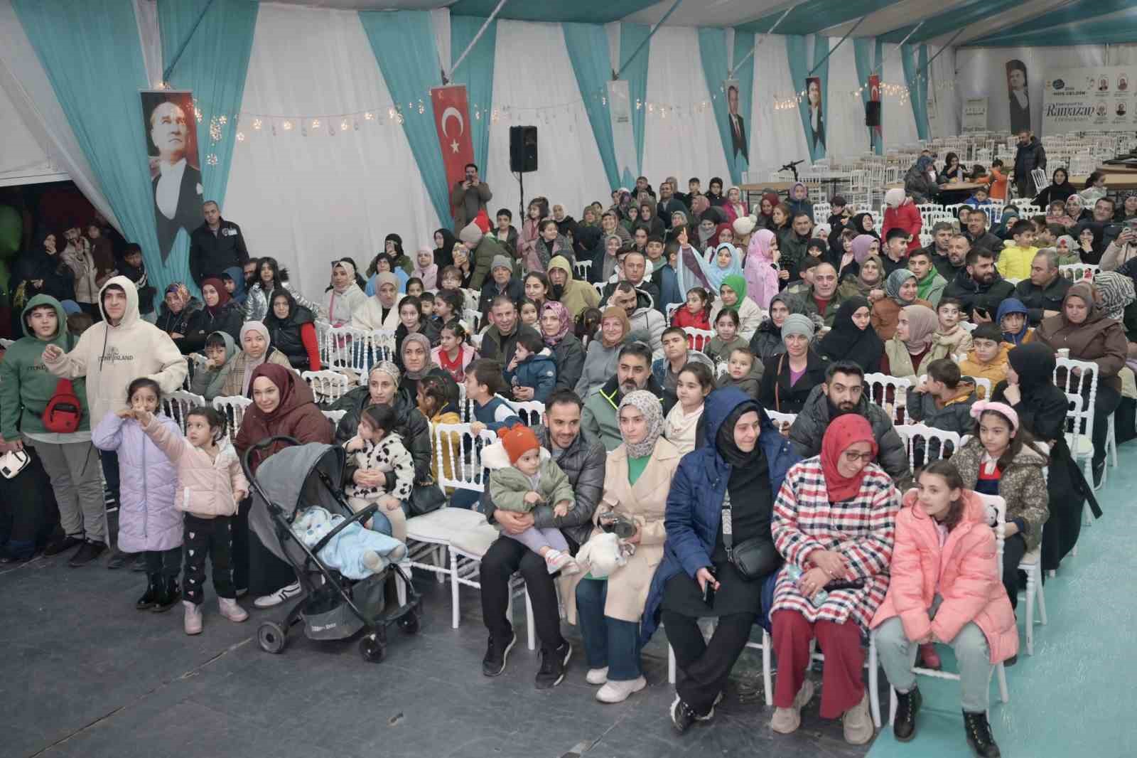 Esenyurt’ta Başkan Vekili Can Aksoy, ilk iftarını şehit ailesiyle açtı
