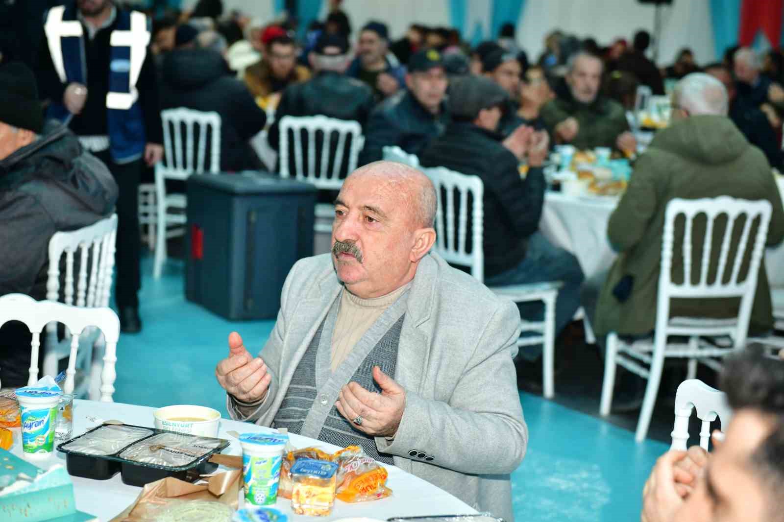 Esenyurt’ta Başkan Vekili Can Aksoy, ilk iftarını şehit ailesiyle açtı
