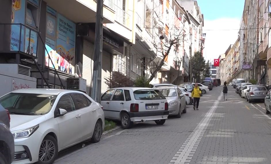 Esenyurt’ta film sahnelerini aratmayan çatışma; o anlar kamerada
Esenyurt’ta film sahnelerini aratmayan çatışma; o anlar kamerada