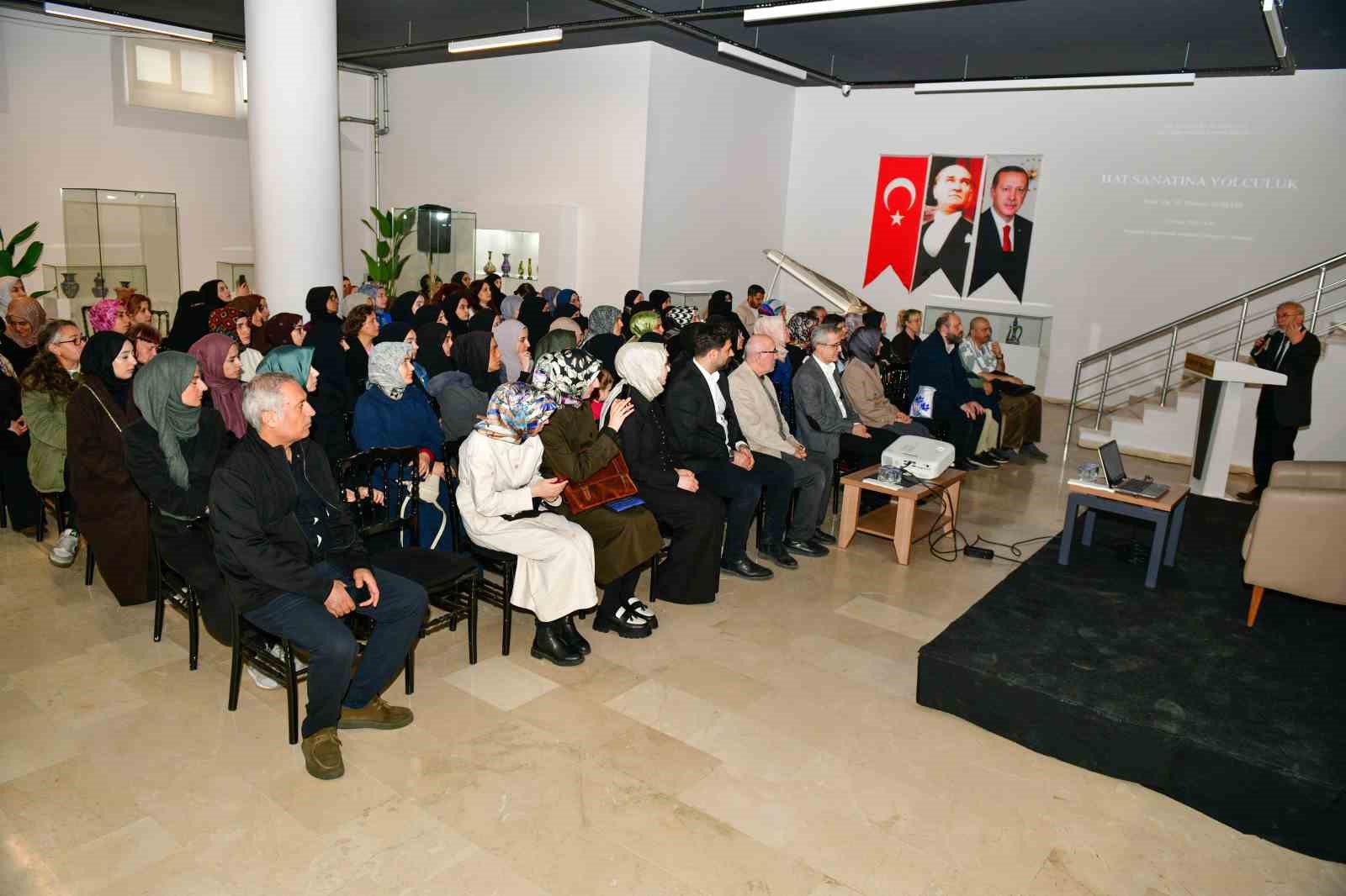 Esenyurt’ta hat sanatı söyleşisi yoğun ilgi gördü
