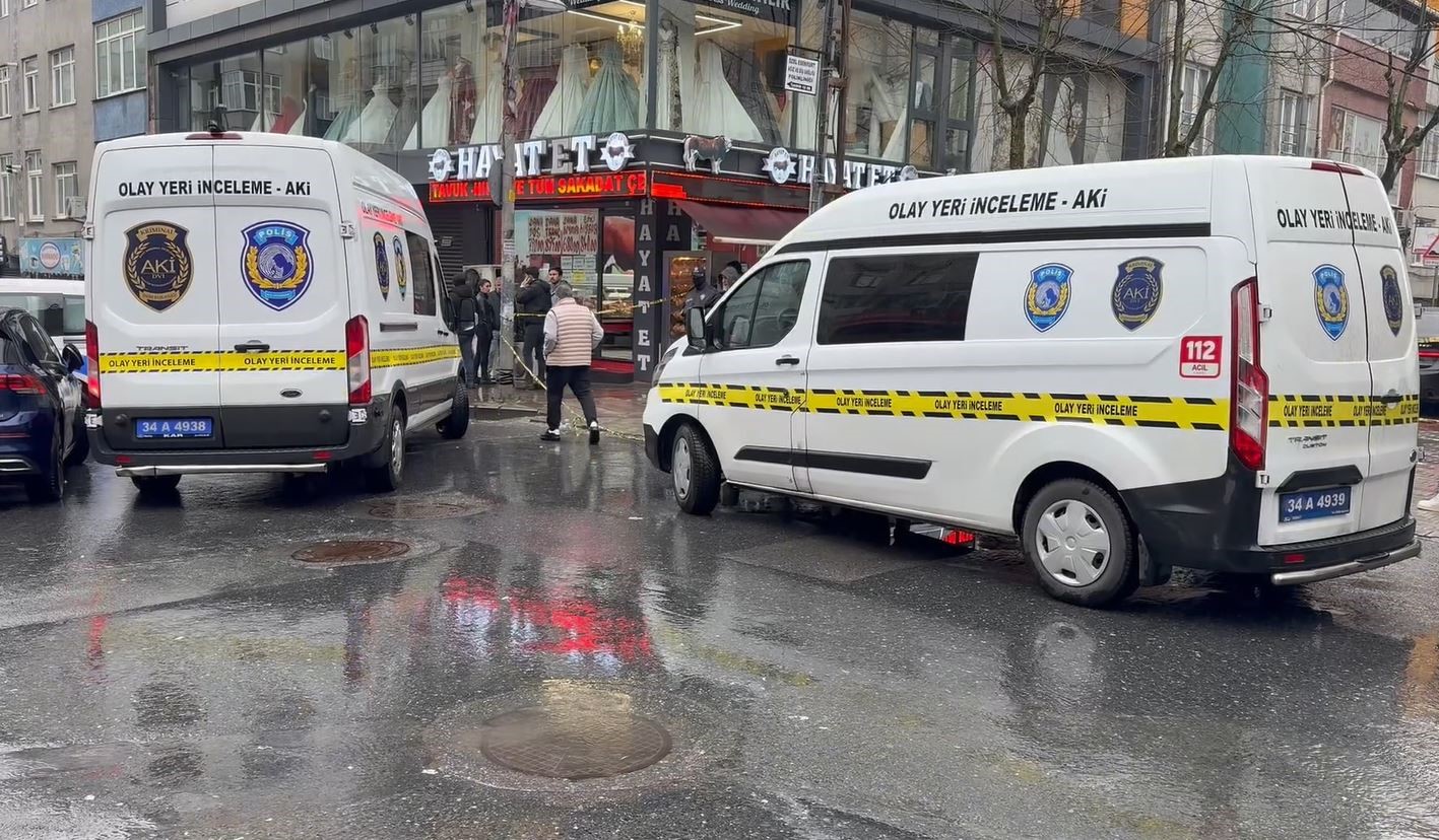 Esenyurt’ta iki sürücünün trafik tartışması kanlı bitti
