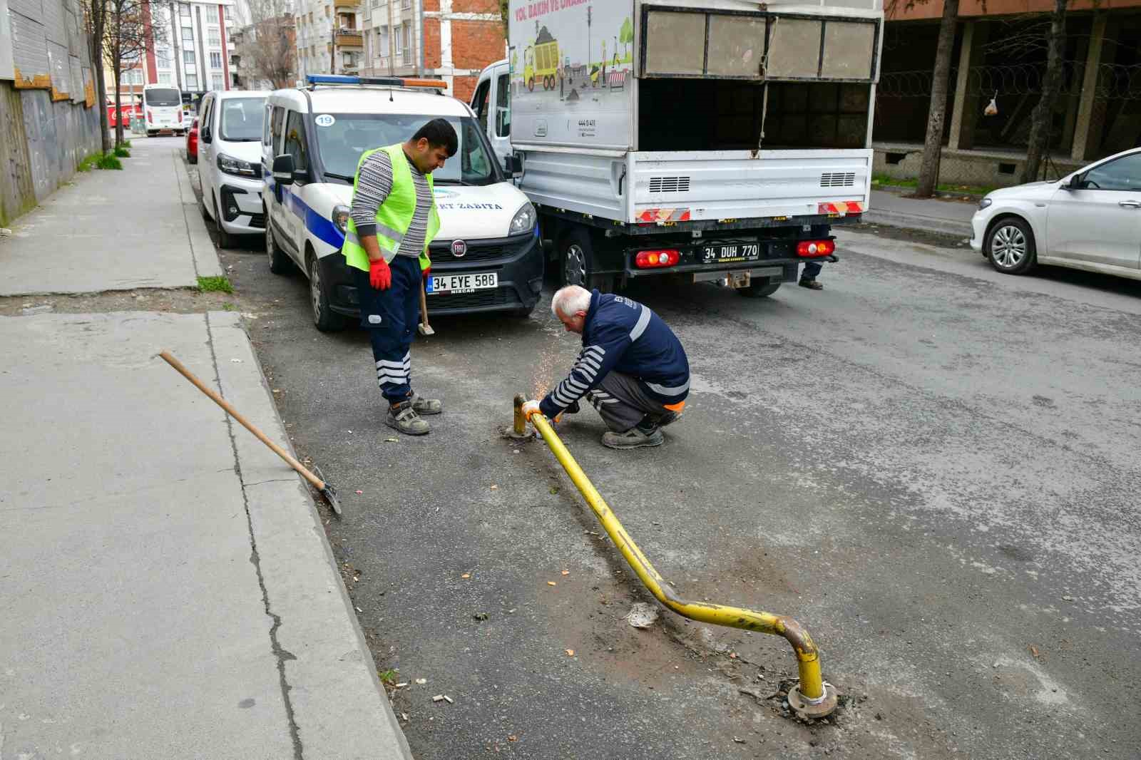 Esenyurt’ta kaldırım işgallerine zabıta engeli
Esenyurt’ta kaldırım işgallerine zabıta engeli