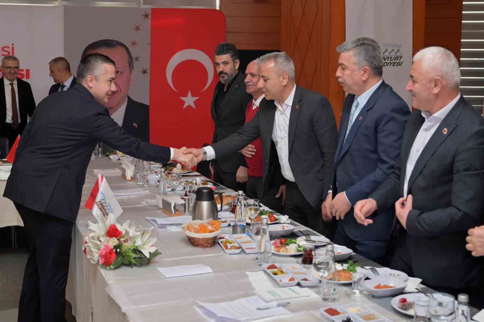 Esenyurt’ta muhtarlardan ilçe emniyet müdürlüğü projesine destek
