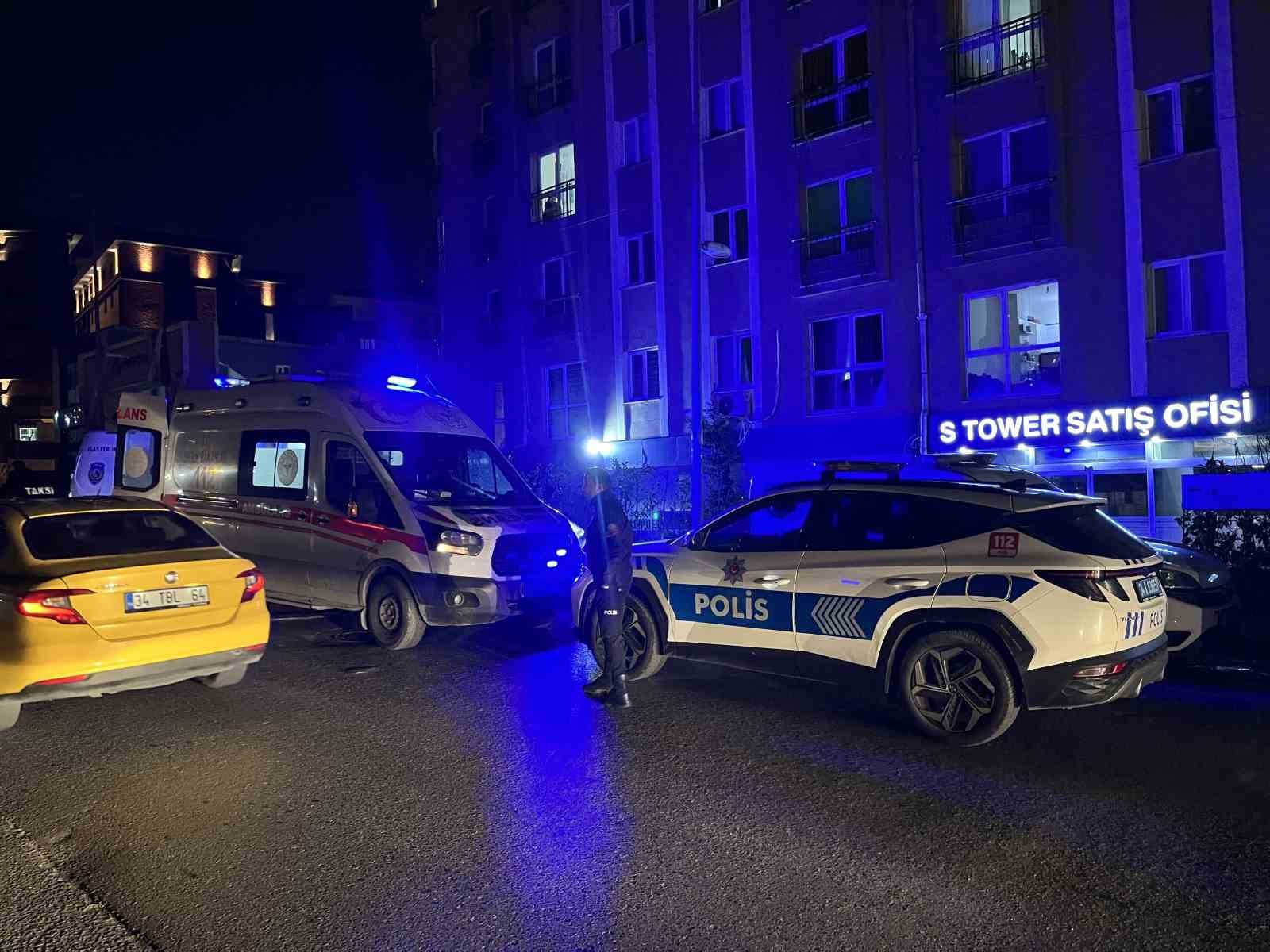 Esenyurt’ta siteden düşen yabancı uyruklu kadın hayatını kaybetti
