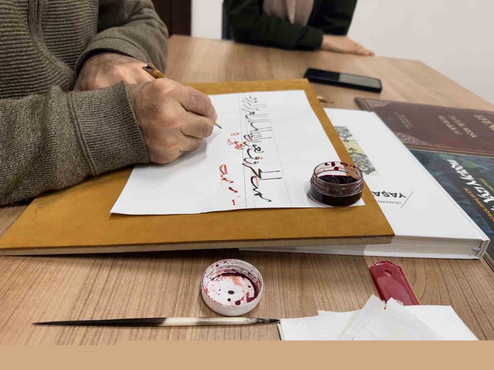 Esenyurt’ta yeni hattatlar yetişiyor
