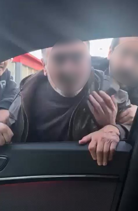 Esenyurt’ta yol verme tartışmasında araçtan inen sürücü ve yolcuya para cezası
