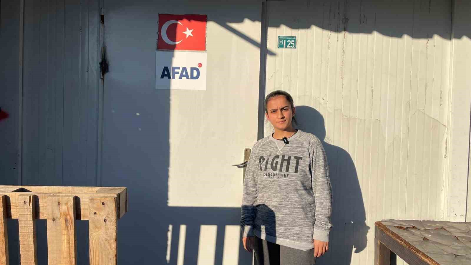 ’Eşimin geliri yok, işsiz’ diyen kadının kocasının sigortalı işte çalıştığı ve 3 araçları olduğu ortaya çıktı
