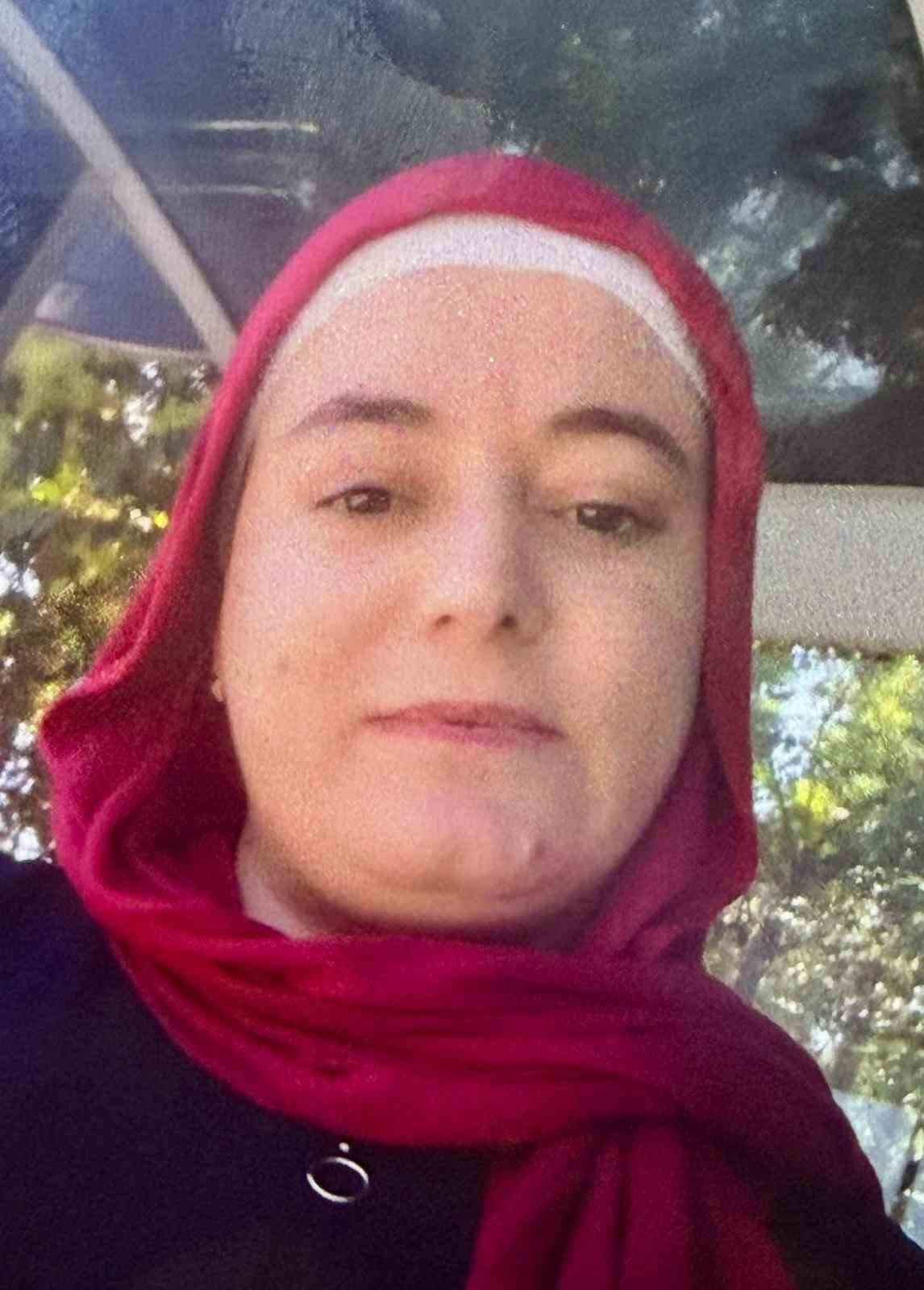 Eşini, çocuklarının gözü önünde bıçaklayarak öldüren adam adliyeye sevk edildi
