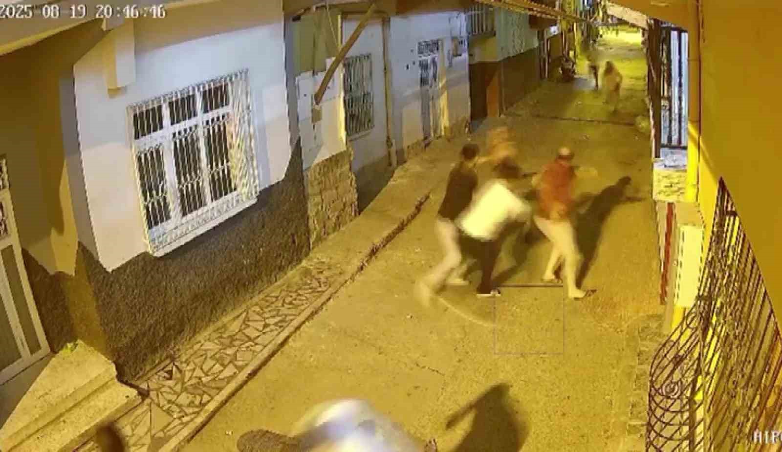 Eşini kaybetti, adalet istiyor: "Azmettiriciler hala dışarıda geziyor"
Eşini kaybetti, adalet istiyor: "Azmettiriciler hala dışarıda geziyor"