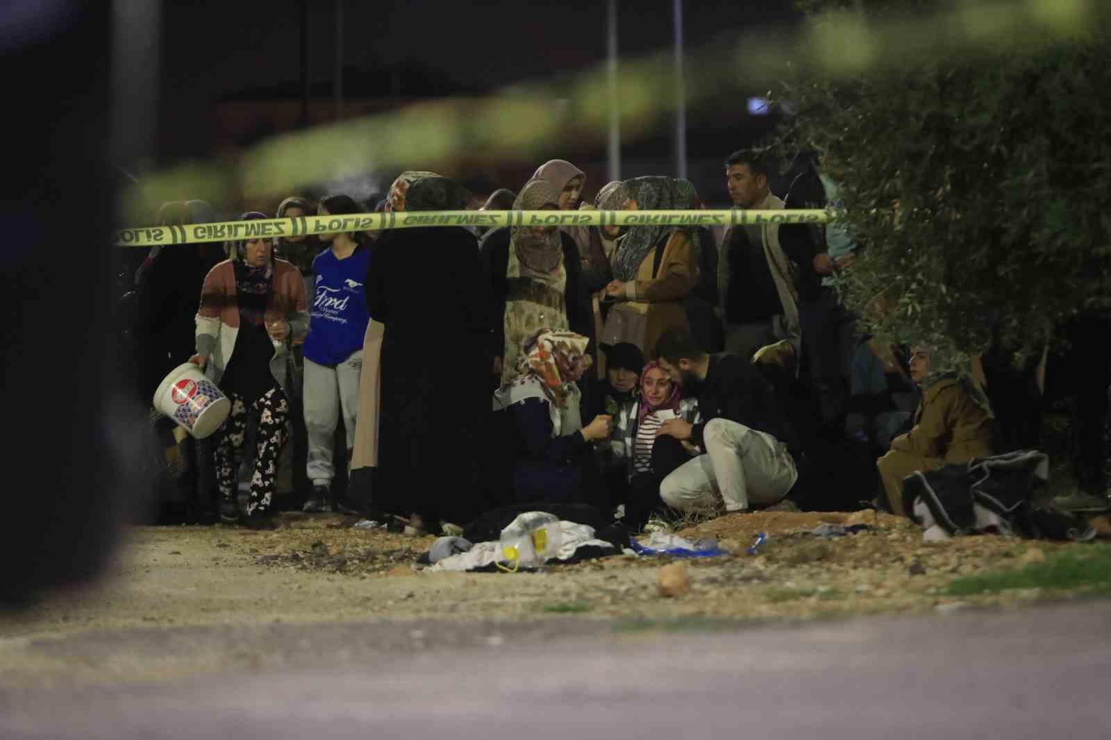 Eşini ve 2 kızını öldüren polis memuru için 3 kez ağırlaştırılmış müebbet talebi
