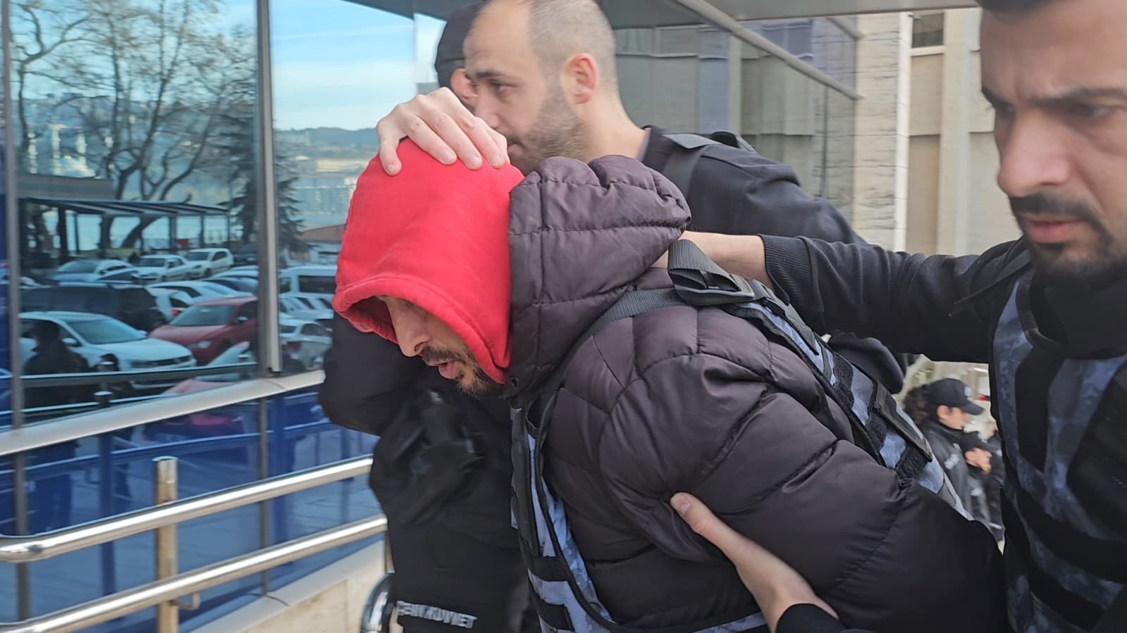 Eşinin dayısını öldüren sanık ikinci kez hakim karşısında
