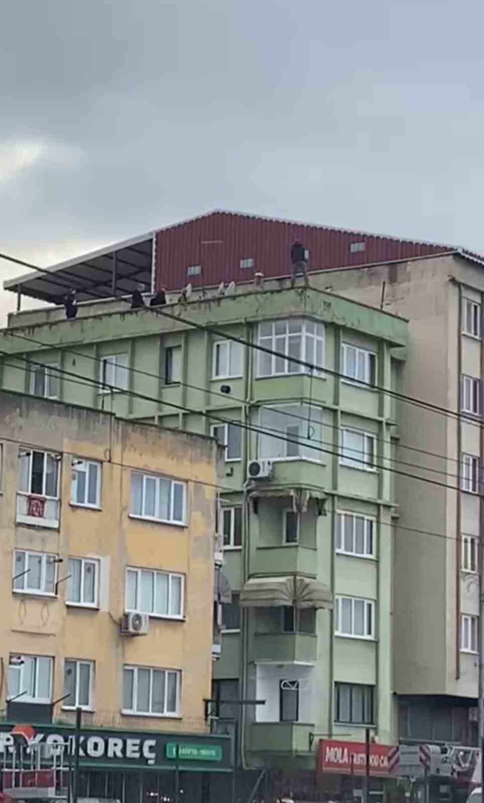 Eşiyle kavga edince barışmak için intihara kalkıştı
