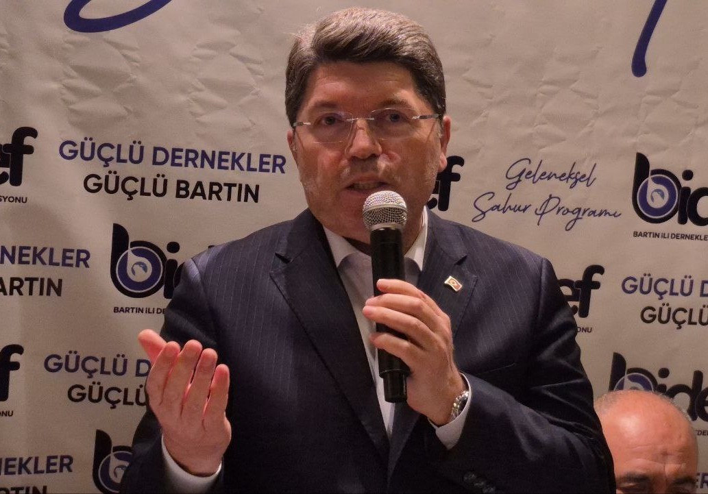 Eski Adalet Bakanı Tunç, ’’Maalesef soykırımı önleyecek, kadınların , çocukların katledilmesini engelleyecek bir sistem dünyada kurulamadı’’
