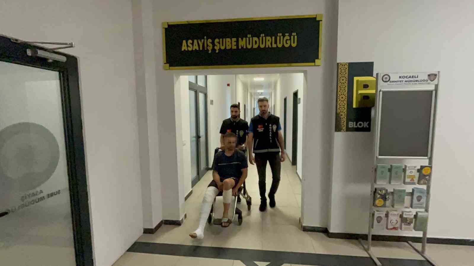 Eski eşini öldürüp oğlunu yaralayan sanıktan ceza almamak için şok savunma
