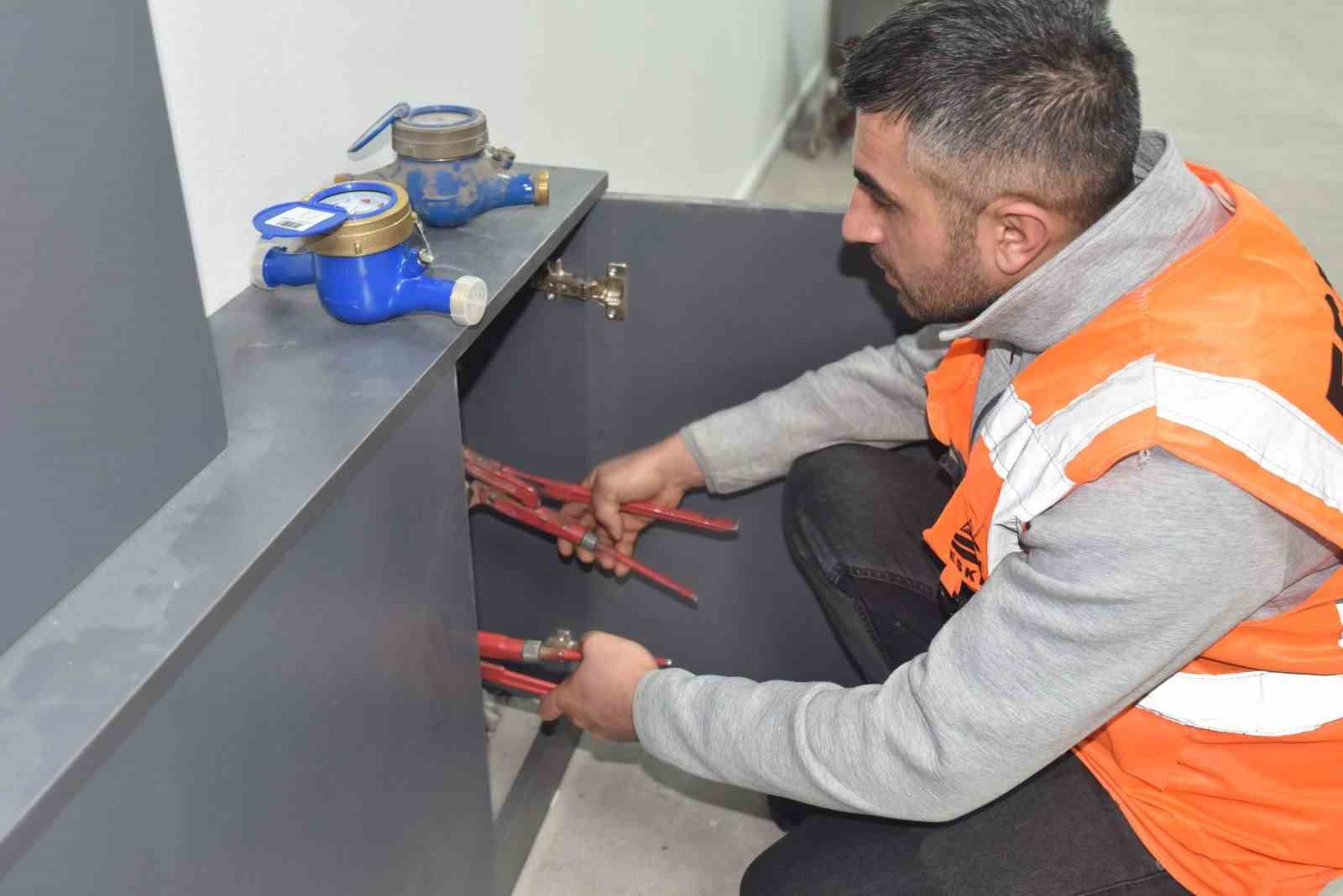 ESKİ, eskiyen su sayaçlarını yeniliyor
