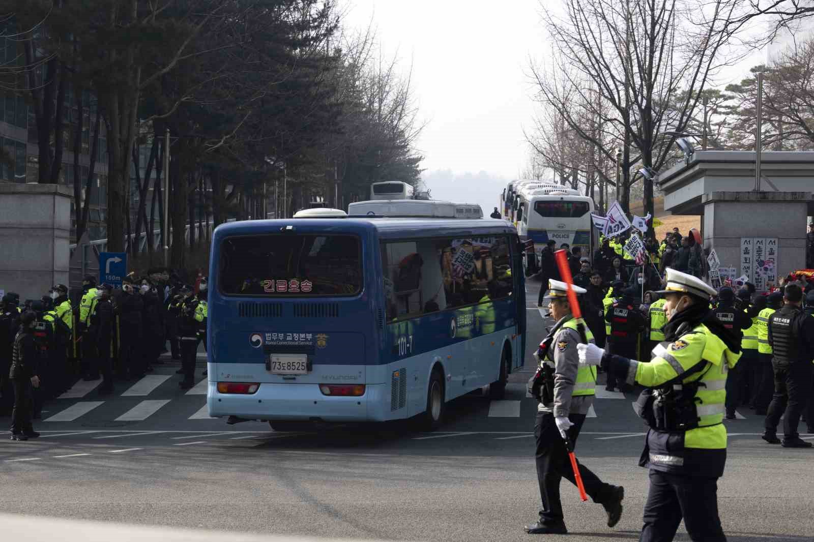 Eski Güney Kore Devlet Başkanı Yoon’a 5 yıl hapis cezası
