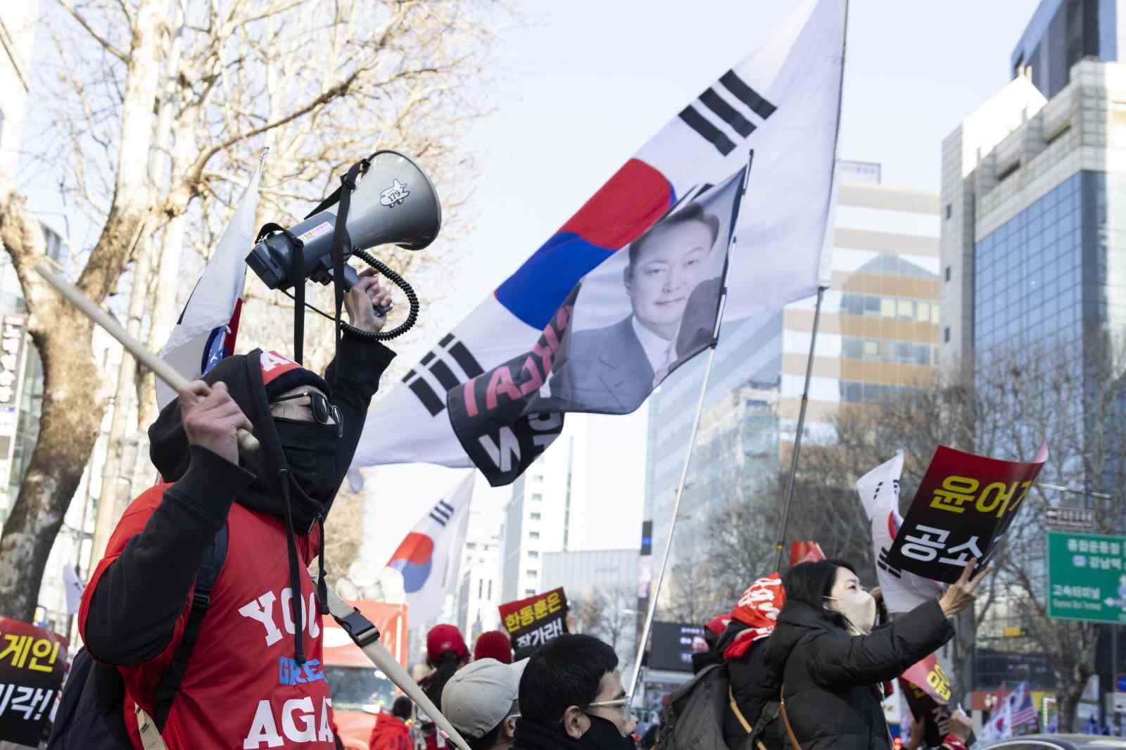Eski Güney Kore Devlet Başkanı Yoon’a sıkıyönetim davasında ömür boyu hapis cezası
