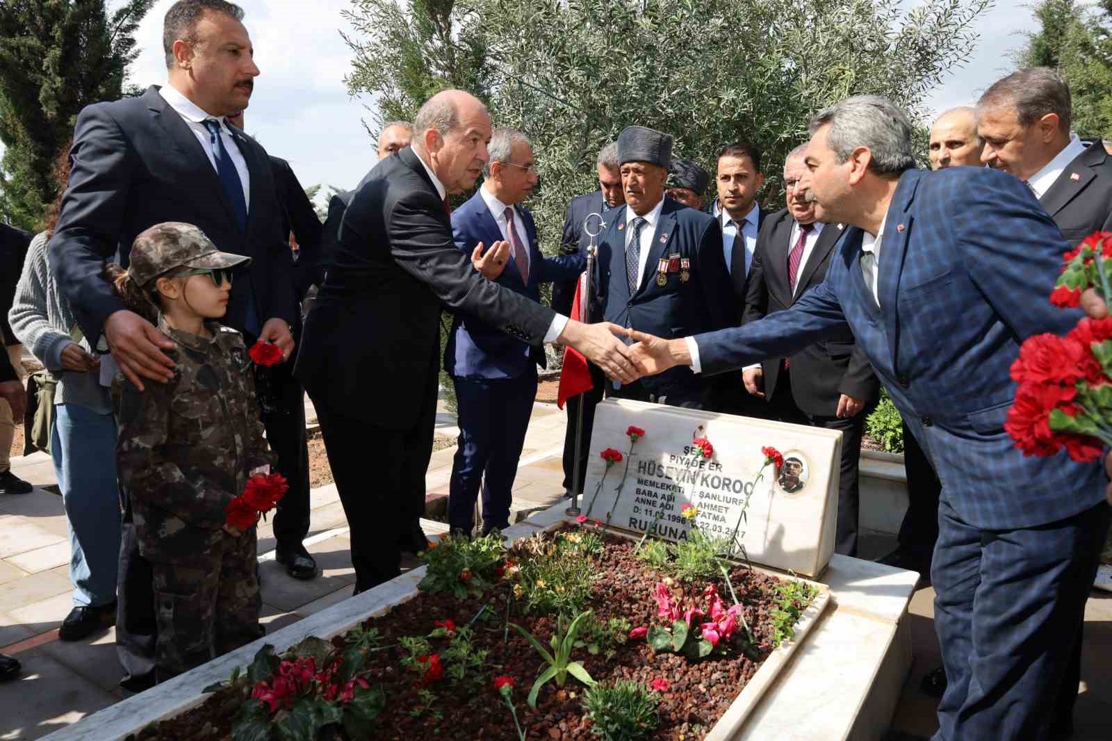 Eski KKTC Cumhurbaşkanı Tatar, Şanlıurfa’nın kurtuluşunun 106. yıl dönümü törenine katıldı
