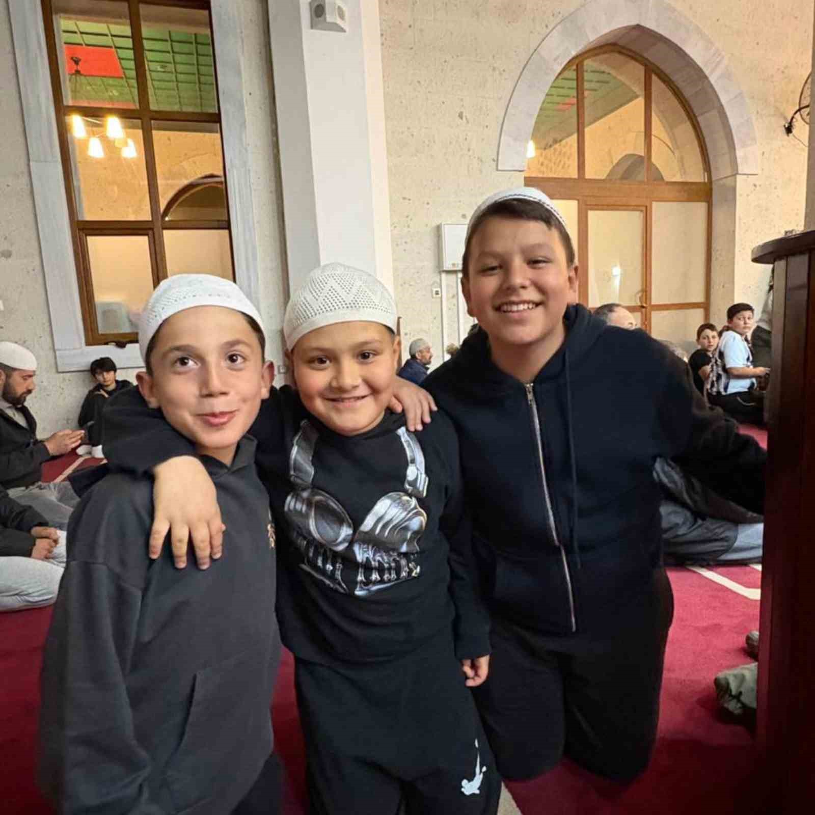 Eski ramazanlar cami avlusunda yaşatıldı
