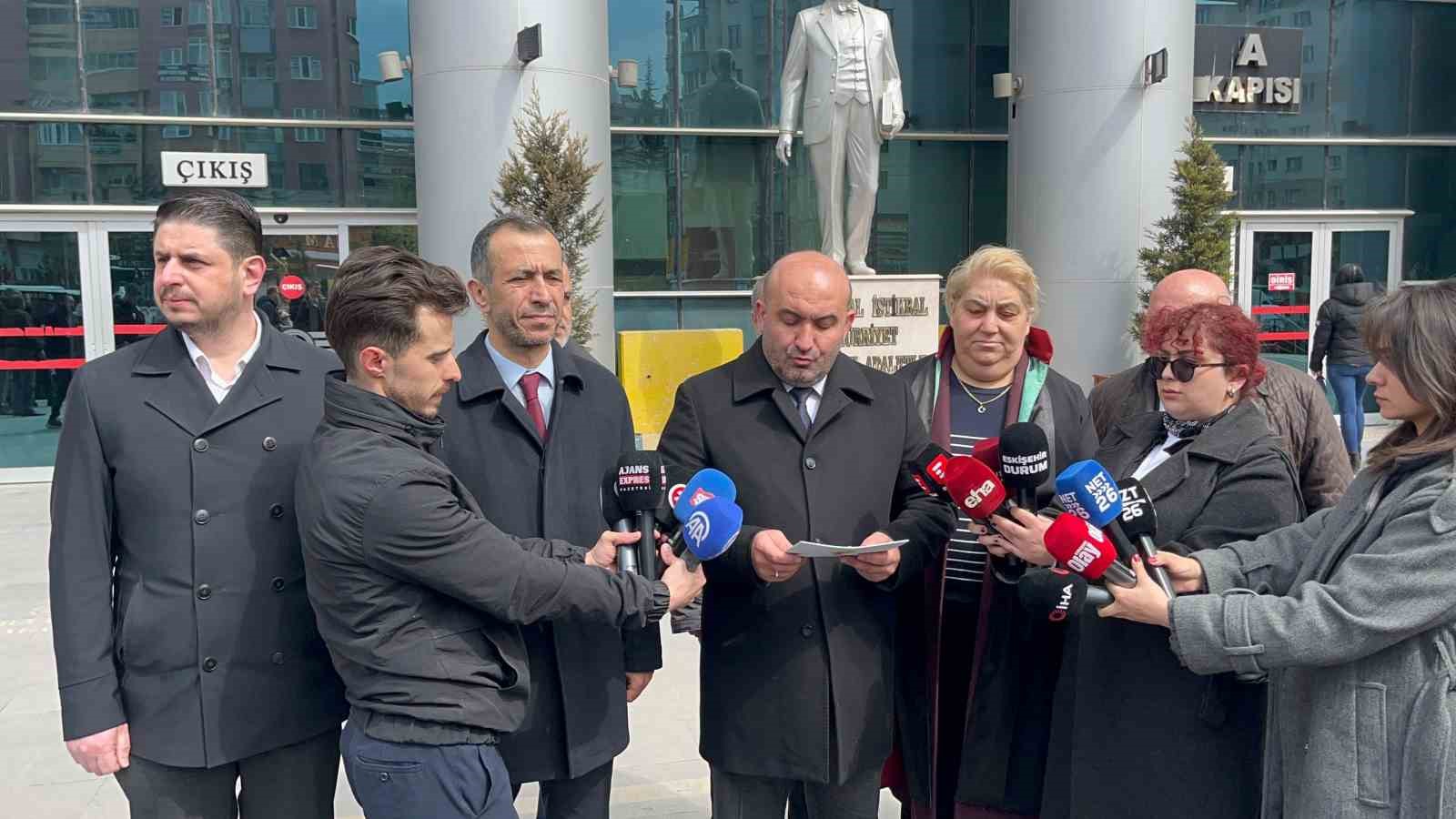 Eskişehir Büyükşehir Belediyesi’ne ‘Fahiş artış’ için suç duyurusu
Eskişehir Büyükşehir Belediyesi’ne ‘Fahiş artış’ için suç duyurusu